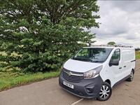 VAUXHALL VIVARO